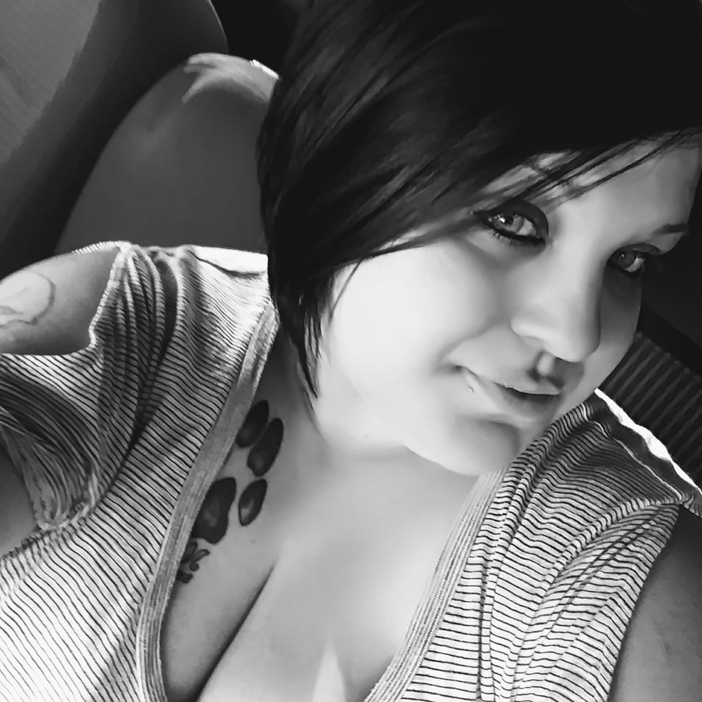 Meet your Posher, Katelyn